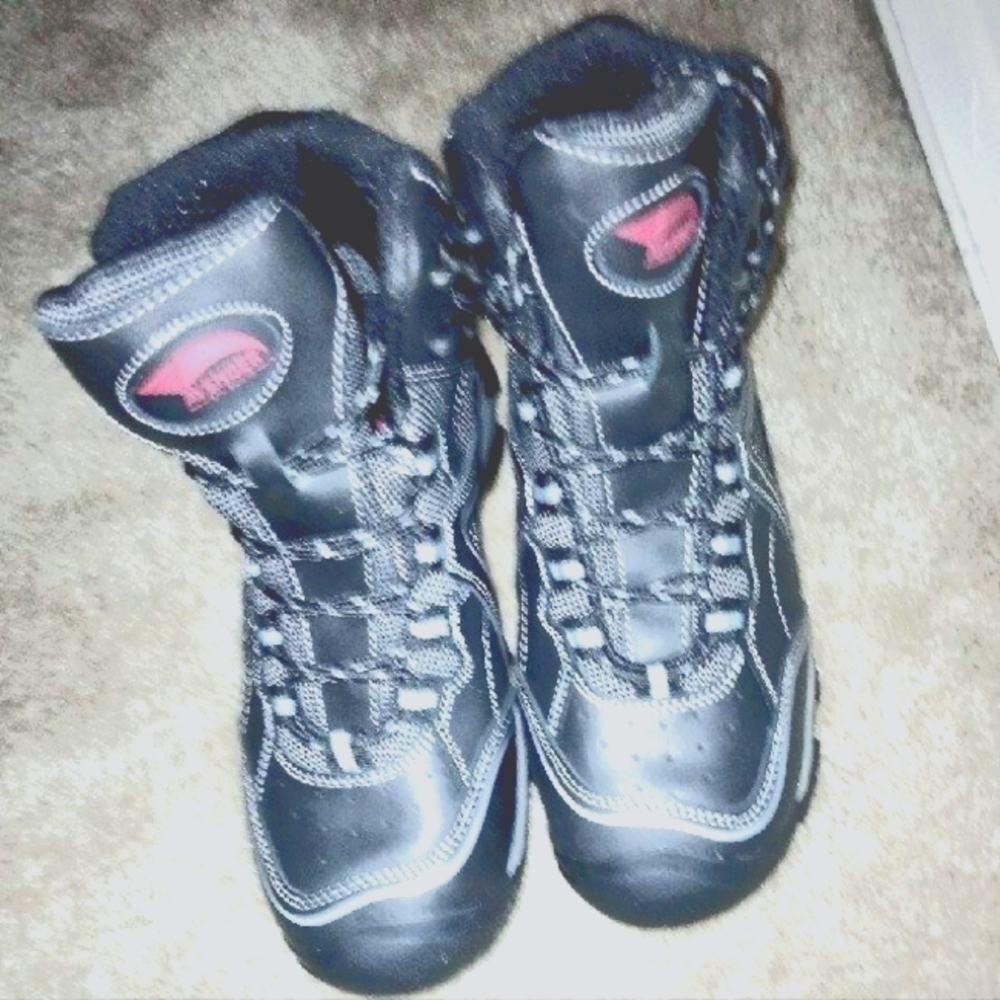 Mens Avengers Boots Grey and Black Size 7.5